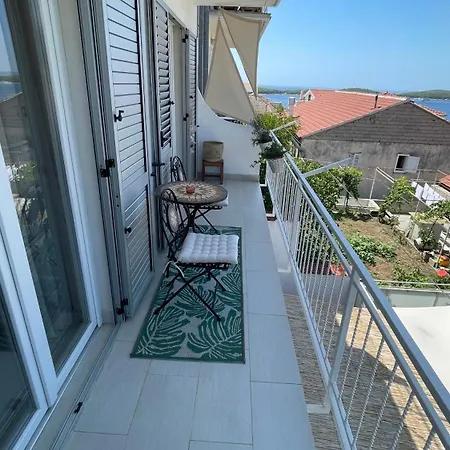 Yukka Comfor Center Hvar With Parking * هفار